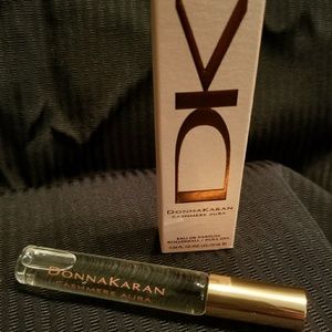 Donna Karan Cashmere Aura Eau de Parfum-- NEW